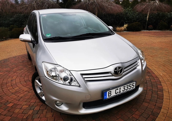 Toyota Auris cena 28900 przebieg: 142000, rok produkcji 2011 z Tarczyn małe 191